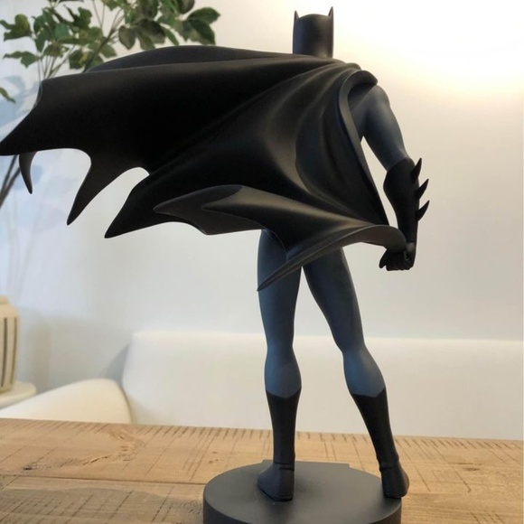 DC Comics Batman Year One Maquette Statue Collectible - Picture 3 of 6